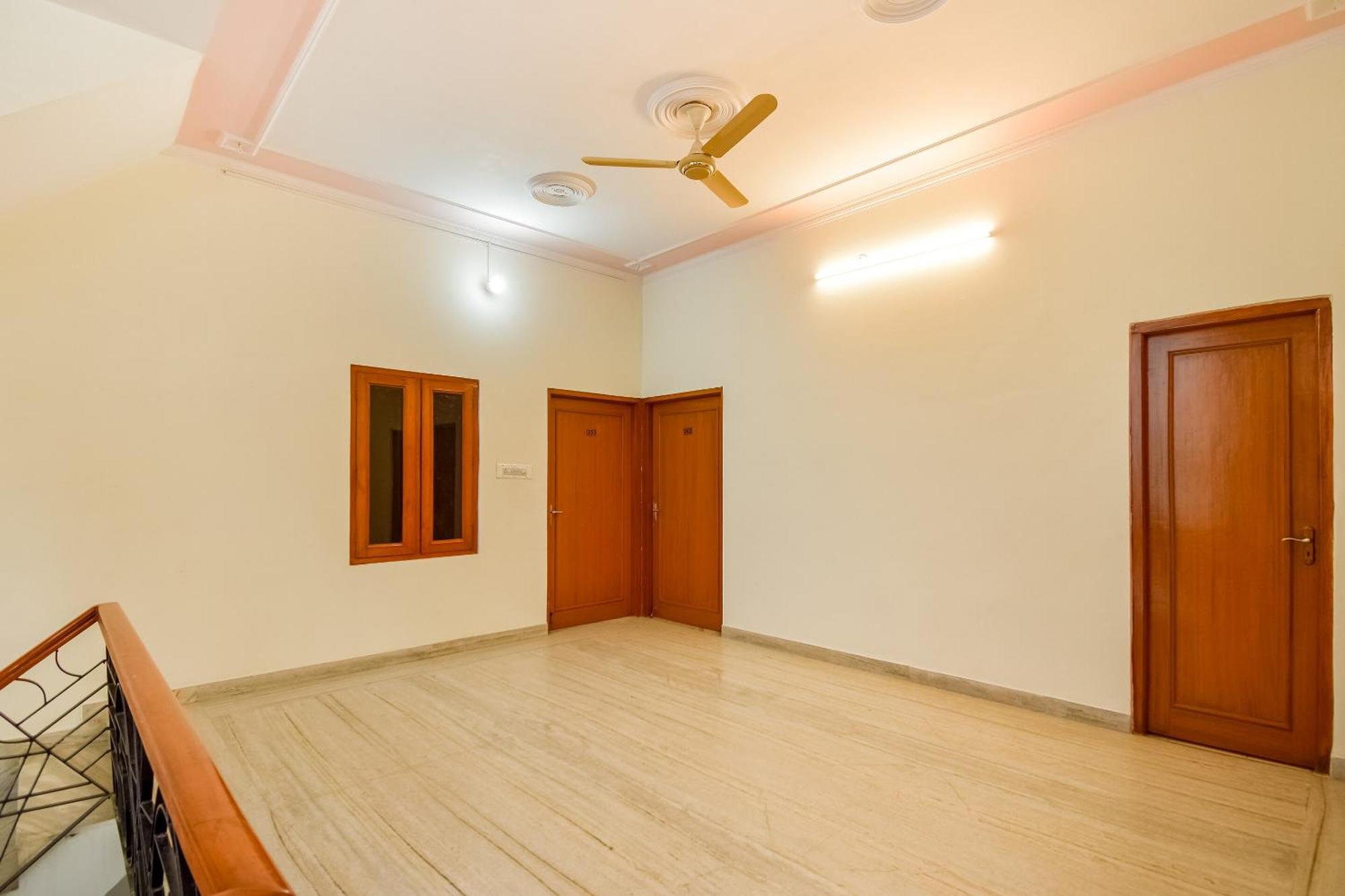 Hotel O Kusum Lodge Pandu Exteriér fotografie