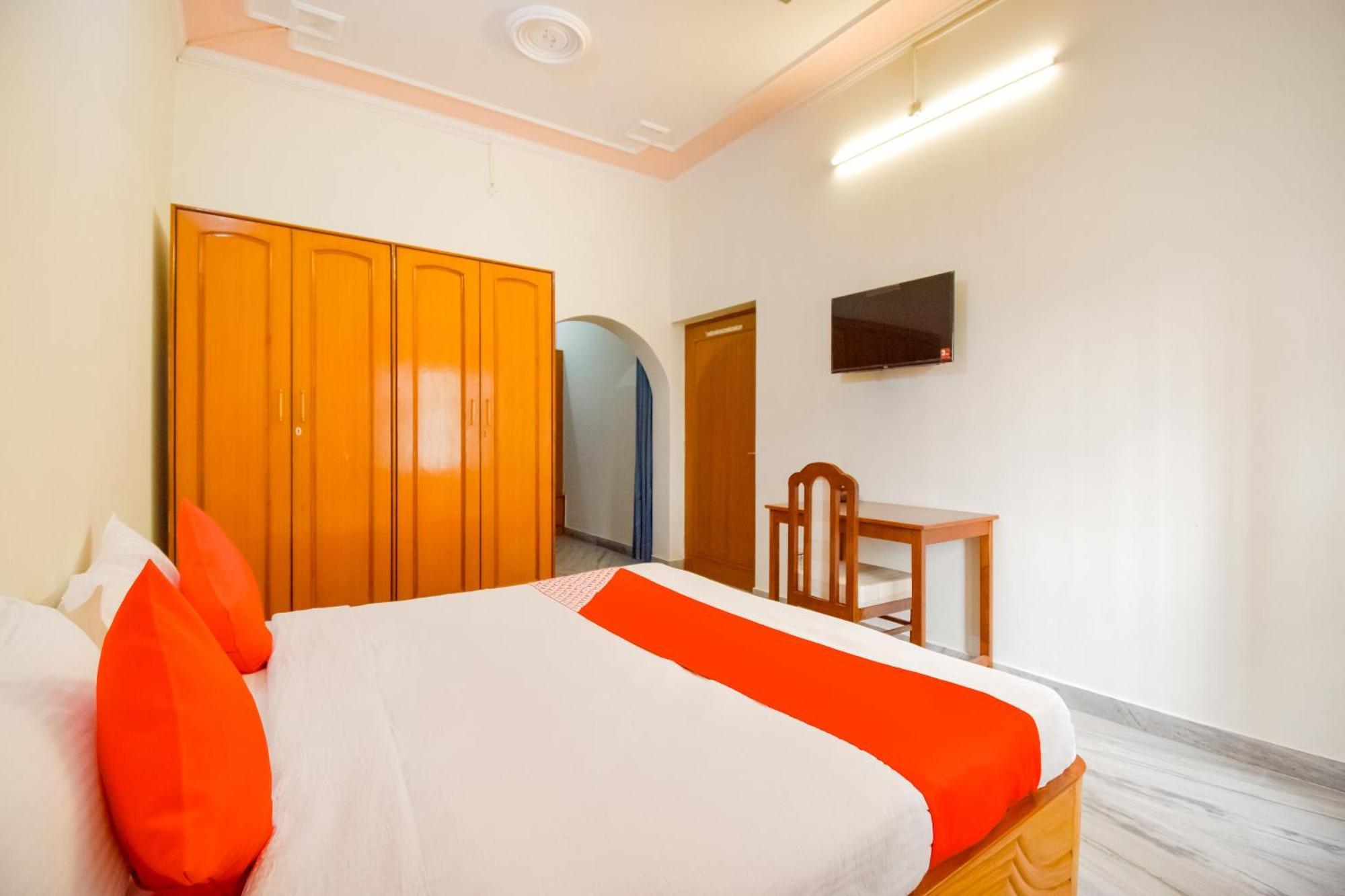 Hotel O Kusum Lodge Pandu Exteriér fotografie